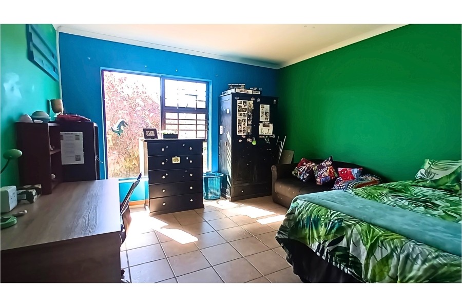5 Bedroom Property for Sale in Gonubie Eastern Cape